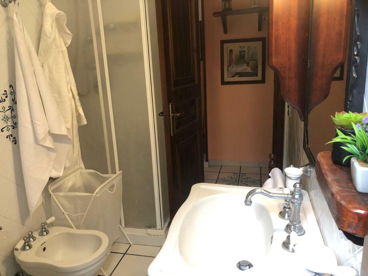 Chloe'S Apartment Acireale Bagian luar foto